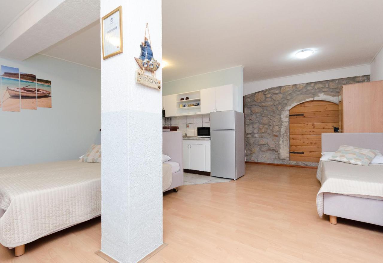 Apartment Goran Novi Vinodolski Bagian luar foto