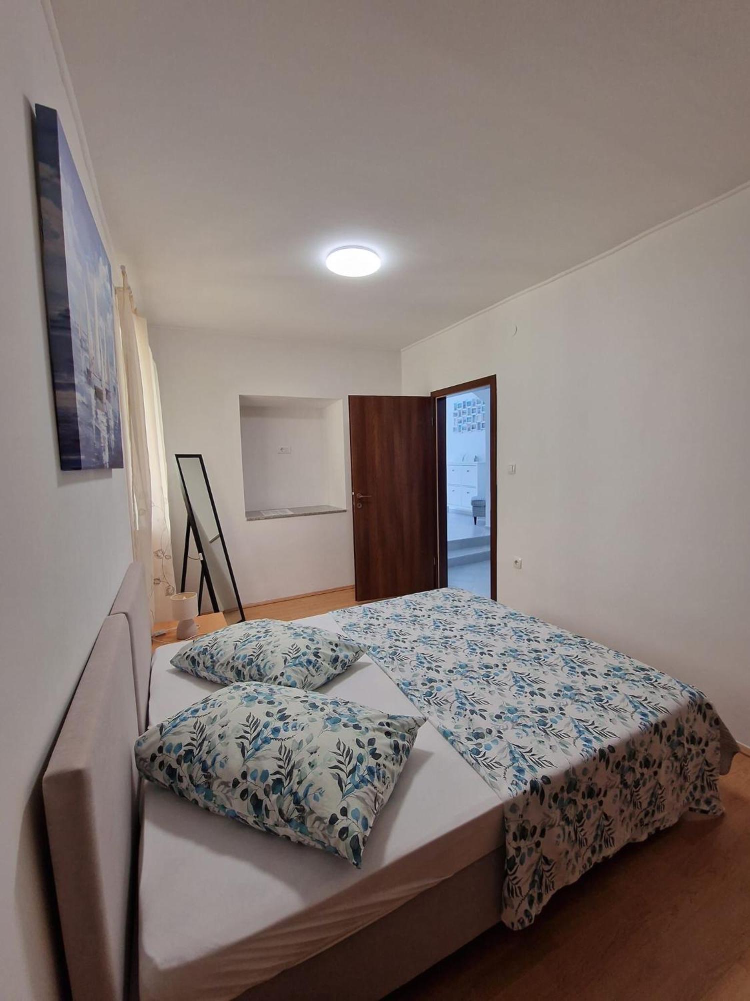 Apartment Goran Novi Vinodolski Bagian luar foto