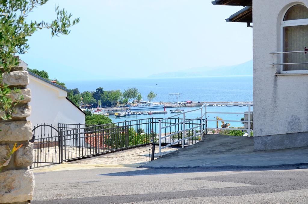 Apartment Goran Novi Vinodolski Bagian luar foto